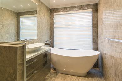 Venetians-Gold-Bathroom-small